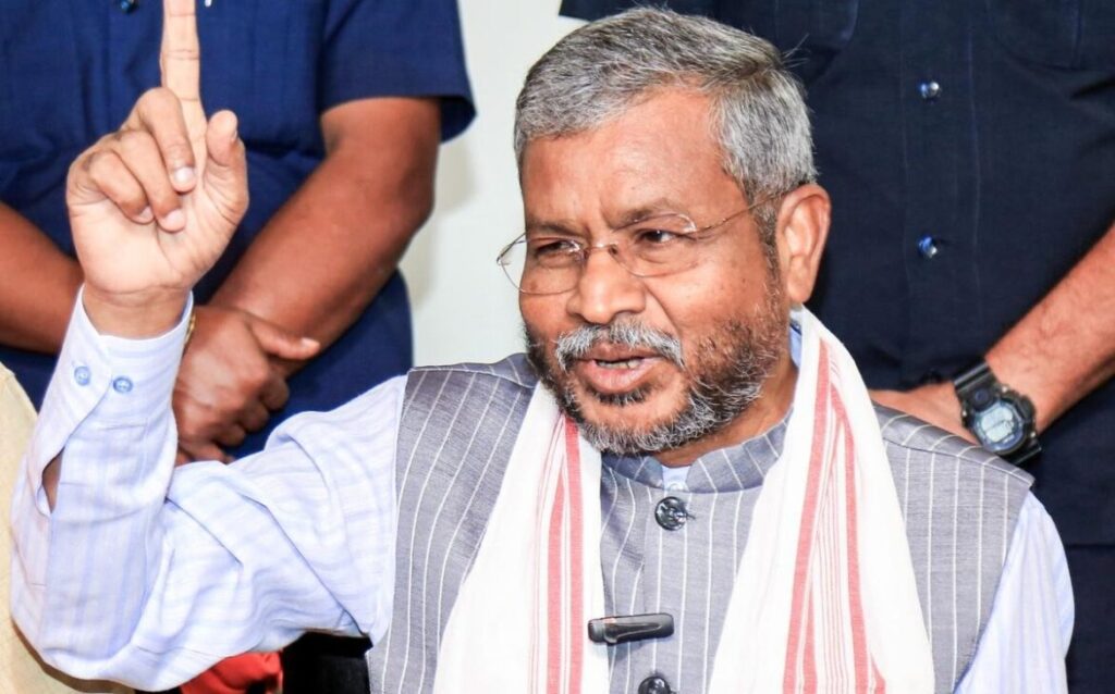 आत्मनिर्भर भारत का रास्ता मेक इन इंडिया और स्वदेशी से – बाबूलाल मरांडी