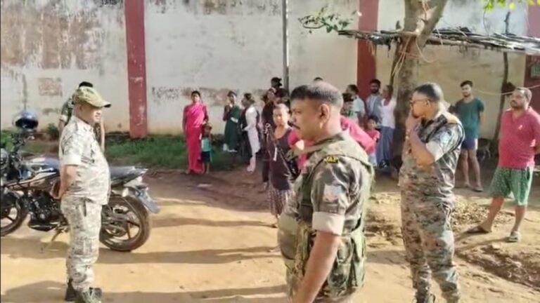 देवघर में पुराने जमीन विवाद से ताबड़तोड़ फायरिंग, मन्नू राय गंभीर रूप से घायल