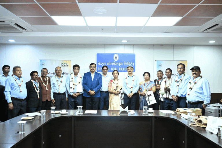 सीसीएल मुख्यालय में 115 कर्मियों को सम्मानपूर्वक विदाई, सेवा के समर्पण को किया गया सलाम