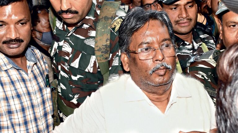 मनी लॉन्ड्रिंग के आरोपी चीफ इंजीनियर वीरेंद्र राम ने 62 करोड़ के टेंडर के बदले ठेकेदार से 1.88 करोड़ घूस ली