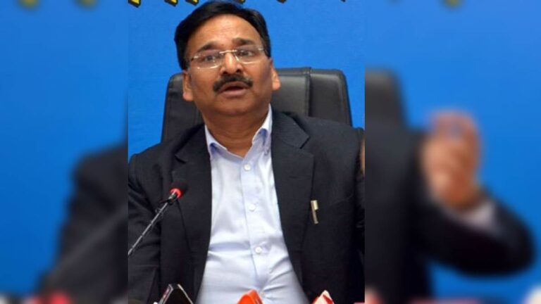 IAS विनय चौबे के ससुर से पूछताछ में बड़ा खुलासा, तीन करोड़ रुपए के ट्रांजैक्शन पर नहीं दे पाए जवाब