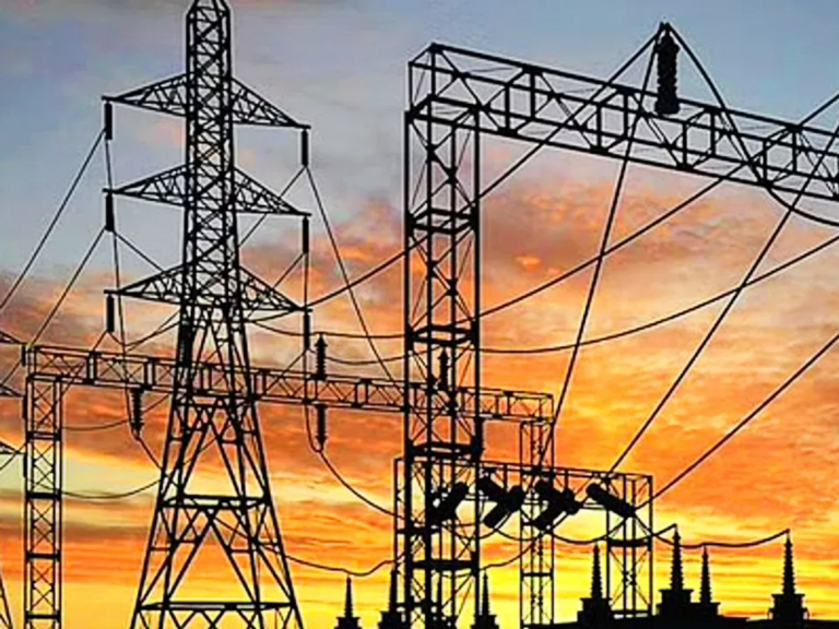 54 लाख बिजली उपभोक्ताओं पर बढ़ेगा बोझ, घरेलू बिजली दर में 3.45 रुपए प्रति यूनिट बढ़ोतरी का प्रस्ताव