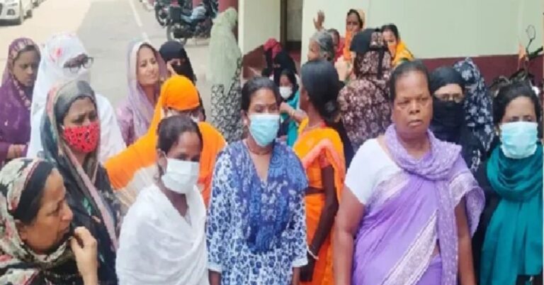 मंईयां सम्मान योजना में पैसे वसूली पर बड़ी कार्रवाई, बोकारो में आंगनबाड़ी सेविका चयनमुक्त