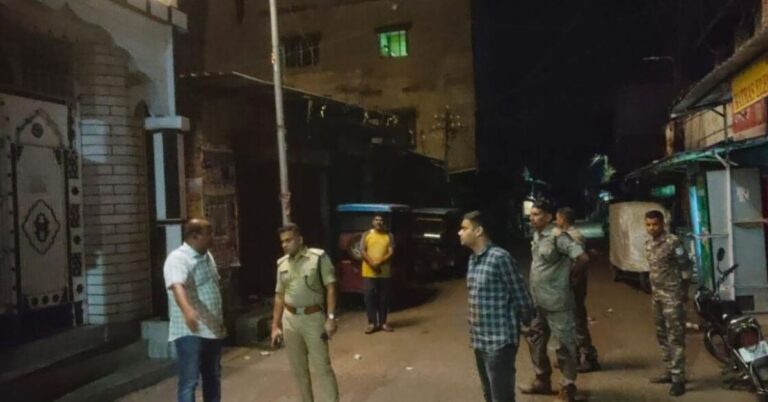 धनबाद में अवैध कोयला कारोबार को लेकर गैंगवार, अंधाधुंध गोलीबारी में 3 घायल