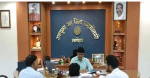 लातेहार में बिजली व्यवस्था सुधार पर डीसी सख्त, लंबित योजनाओं को जल्द पूरा करने के निर्देश