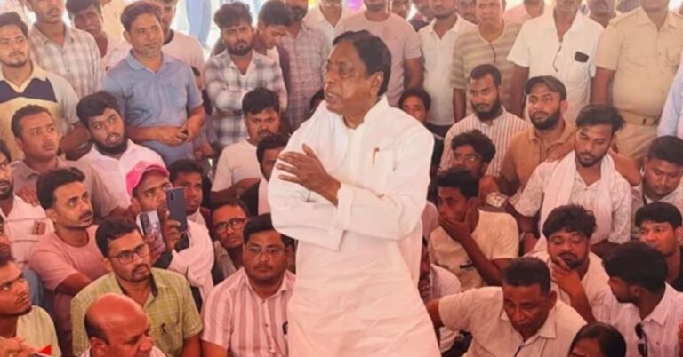 साहिबगंज में शेरशाहबादी समाज का धरना खत्म, आलमगीर आलम के आश्वासन के बाद बनी जांच समिति