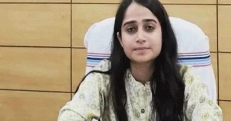 सुलोचना मीना ने संभाला देवघर नगर निगम के नगर आयुक्त का पदभार, शहर विकास और सफाई व्यवस्था पर रहेगा फोकस