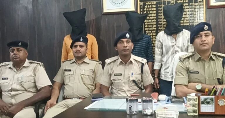 प्रतापपुर हटिया के पास ब्राउन शुगर के साथ 3 गिरफ्तार, 20 पुड़िया नशीला पदार्थ बरामद