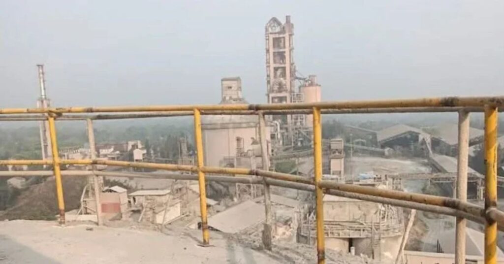 ACC का 80 साल पुराना चाईबासा सीमेंट प्लांट होगा बंद, 74 कर्मचारियों पर पड़ेगा असर