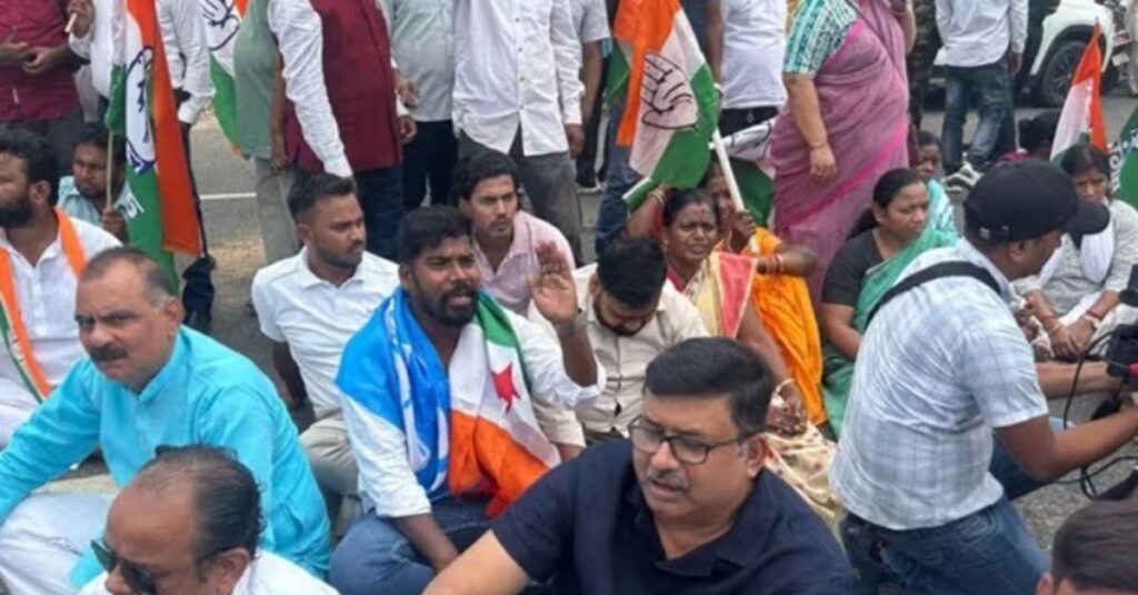 परिमल नथवानी के नामांकन पर विवाद, कांग्रेस ने विधानसभा के बाहर दिया धरना
