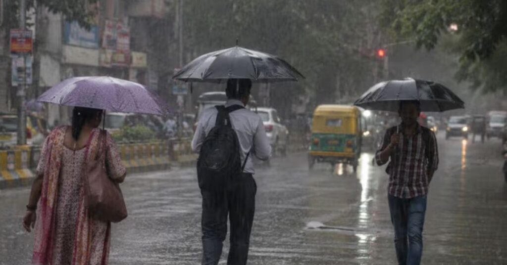 झारखंड में मॉनसून ने पकड़ी रफ्तार, रांची समेत कई जिलों में बारिश, 19 जून तक येलो अलर्ट जारी