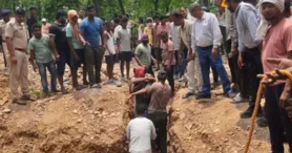 अवैध कोयला खनन के दौरान बड़ा हादसा, दम घुटने से चार युवकों की मौत, इलाके में मातम