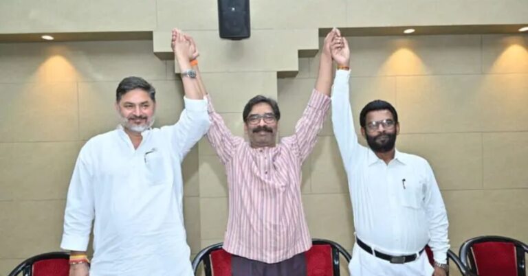 इंडिया गठबंधन का शक्ति प्रदर्शन, मॉक ड्रिल के बाद दोनों उम्मीदवारों की जीत का दावा