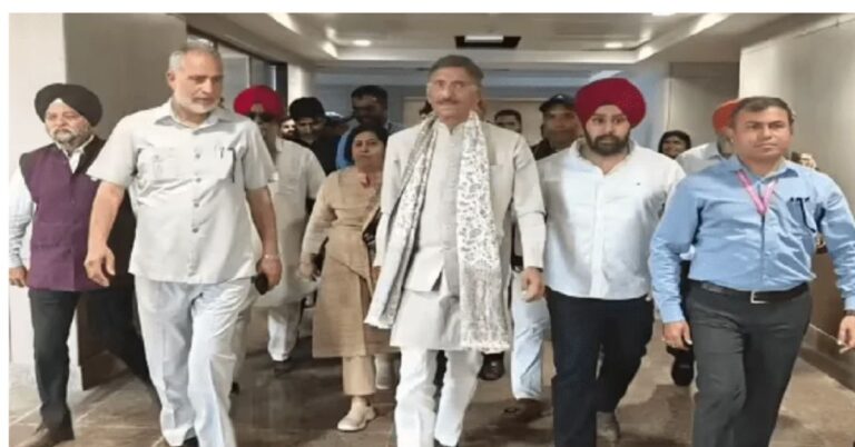 जम्मू-कश्मीर दौरे पर रक्षा राज्य मंत्री संजय सेठ, अवंतीपोरा में बोले- मोदी नेतृत्व में विकास और सुशासन को मिली नई दिशा