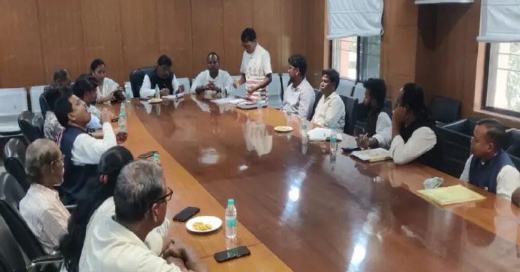 झारखंड में परिसीमन को लेकर आदिवासी संगठनों की बड़ी बैठक, अगस्त में होगी राज्यव्यापी महाजुटान रैली