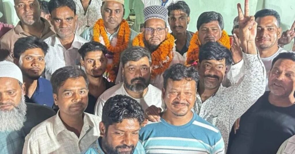 महुआडांड़ जामा मस्जिद अंजुमन कमेटी चुनाव: 72% मतदान, अब्दुल मतीन बने सेक्रेटरी और सुहेल अख्तर निर्वाचित खजांची
