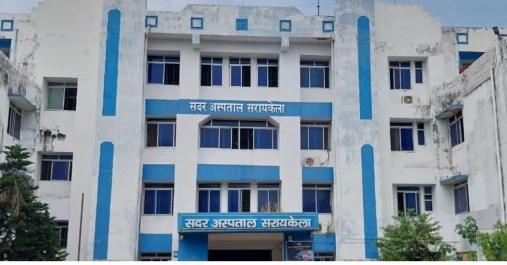 सरायकेला में बढ़ीं सर्पदंश की घटनाएं: 24 घंटे में 10 मरीज अस्पताल पहुंचे, 3.5 साल में 941 मामले दर्ज