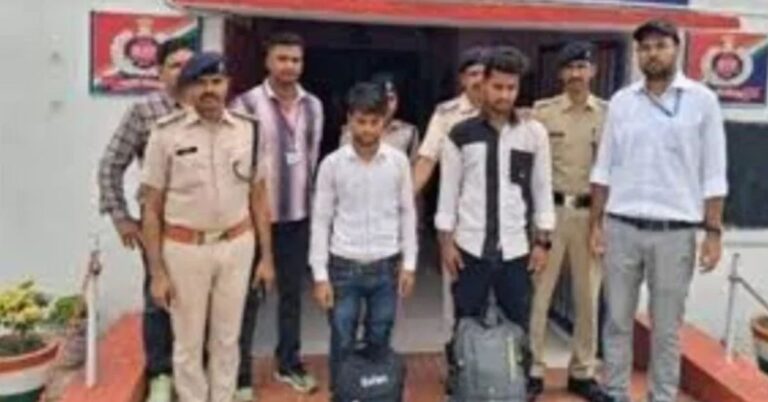 रांची रेलवे स्टेशन पर आरपीएफ की बड़ी कार्रवाई, 12 किलो गांजे के साथ तस्कर गिरफ्तार, घर से भागी नाबालिग बच्ची का किया रेस्क्यू