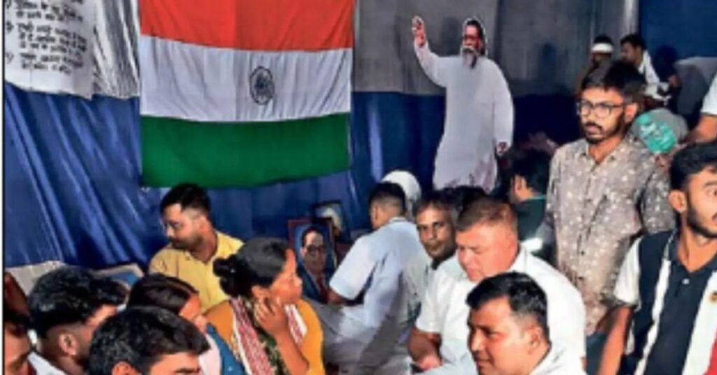 छात्र आंदोलन के समर्थन में राहुल गांधी की एंट्री, सरकार-छात्र वार्ता पर संशय बरकरार